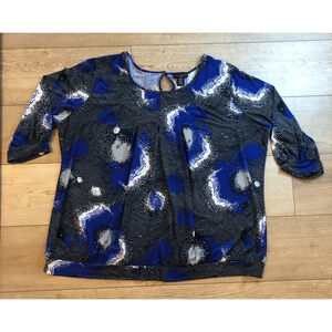 Apostrophe Woman Black White Blue 3/4 Sleeve Pullover Top Dressy Size 24W-26W‎